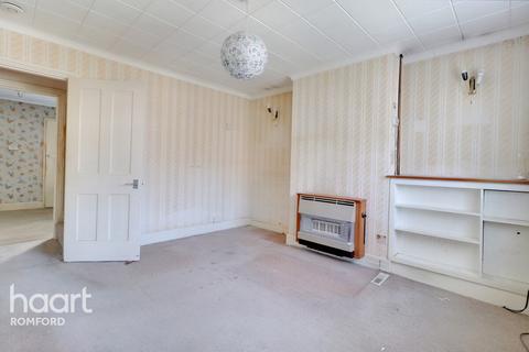 54 Albert Road, Romford, RM1 2PP