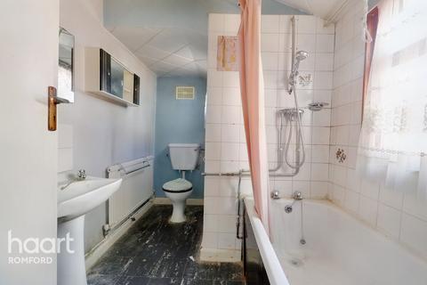 54 Albert Road, Romford, RM1 2PP