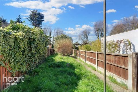 54 Albert Road, Romford, RM1 2PP