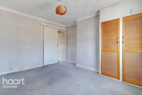 54 Albert Road, Romford, RM1 2PP