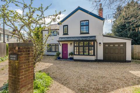 65 Updown Hill, Windlesham, GU20 6DW