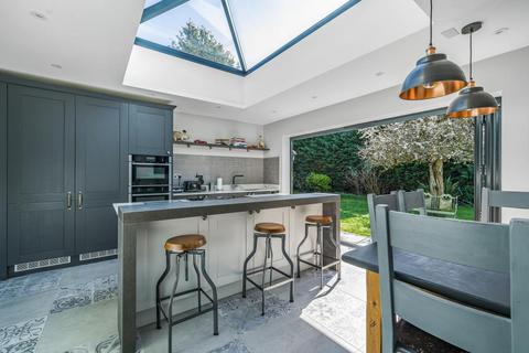 65 Updown Hill, Windlesham, GU20 6DW