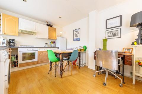 2 bedroom flat for sale, Weston Park Crouch End N8