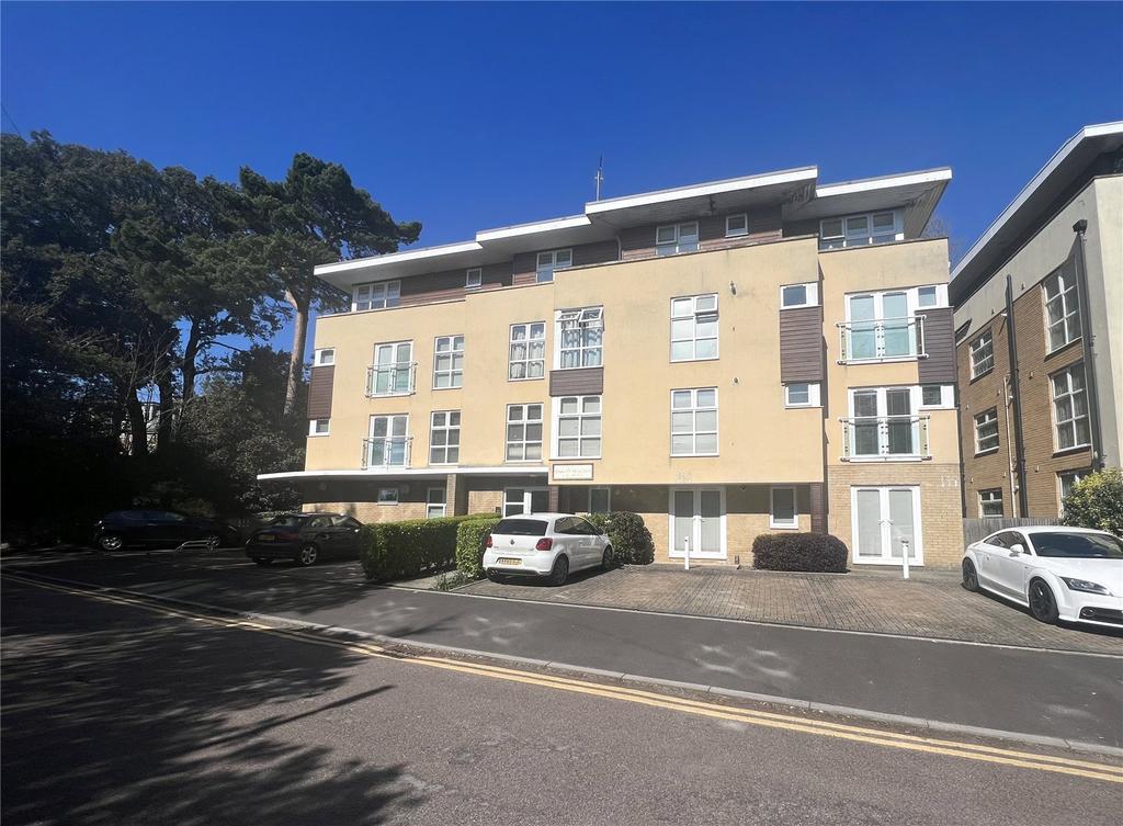 Oakley Heights, 4 Durrant Road... 1 bed apartment £895 pcm (£207 pw)
