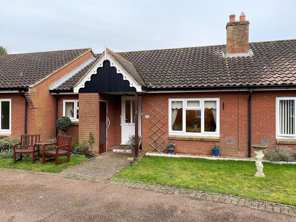 Lowestoft Road, Reydon 2 bed terraced bungalow for sale £160,000