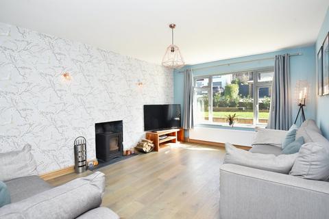 25 Westminster Crescent, Burn Bridge, Harrogate, HG3 1LX