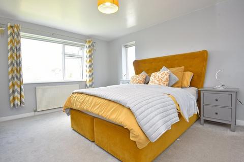 25 Westminster Crescent, Burn Bridge, Harrogate, HG3 1LX