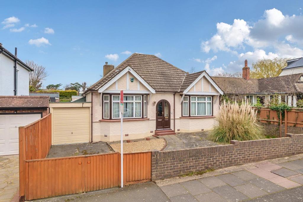 Blenheim Road, Bromley 2 bed bungalow for sale £760,000
