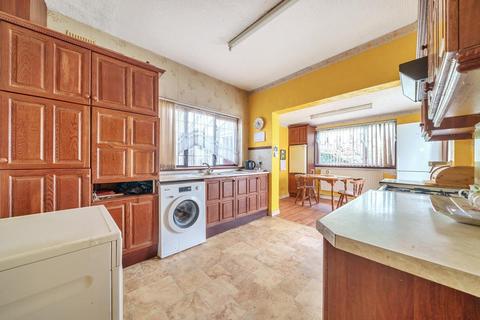 28 Blenheim Road, Bromley, BR1 2HA