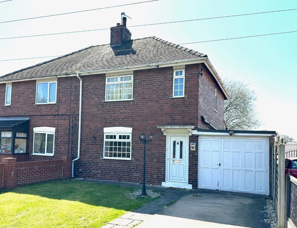 Kings Causeway, Swinefleet 3 bed semidetached house £175,000