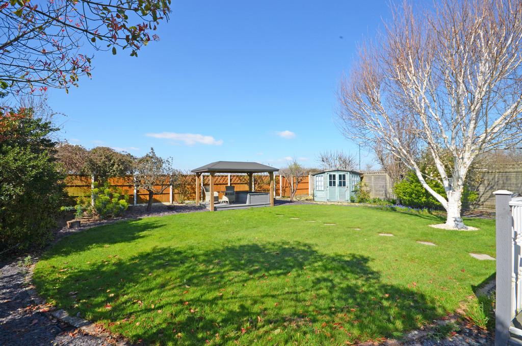 Marlborough Court, Bognor Regis 3 bed detached bungalow £475,000