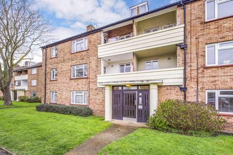 62 Stuart Road, Richmond, TW10 7QR