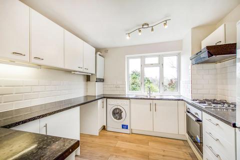 62 Stuart Road, Richmond, TW10 7QR