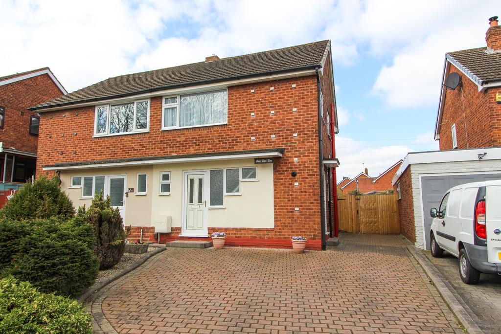 Wilnecote Lane, Tamworth 2 bed semi-detached house - £215,000