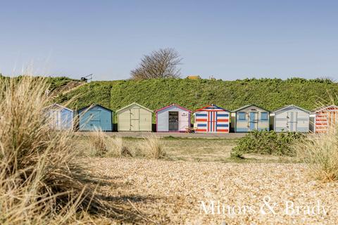 Park home for sale - Beach Hut, Pakefield