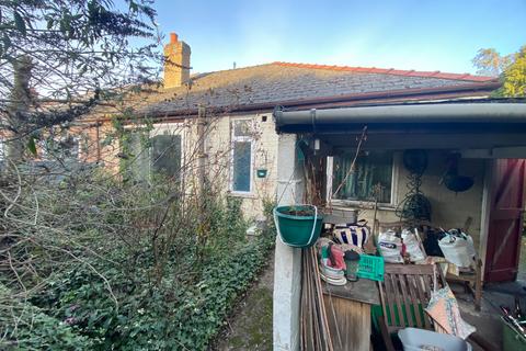 28 Cefn Road, Wrexham, LL13 9NH