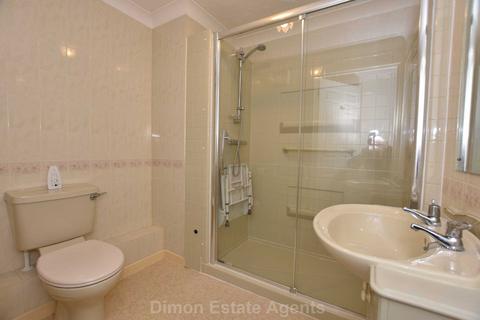 2 bedroom retirement property for sale - Canberra Court, Alverstoke