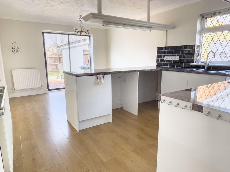 MiddletononSea, West Sussex 3 bed detached bungalow for sale £425,000