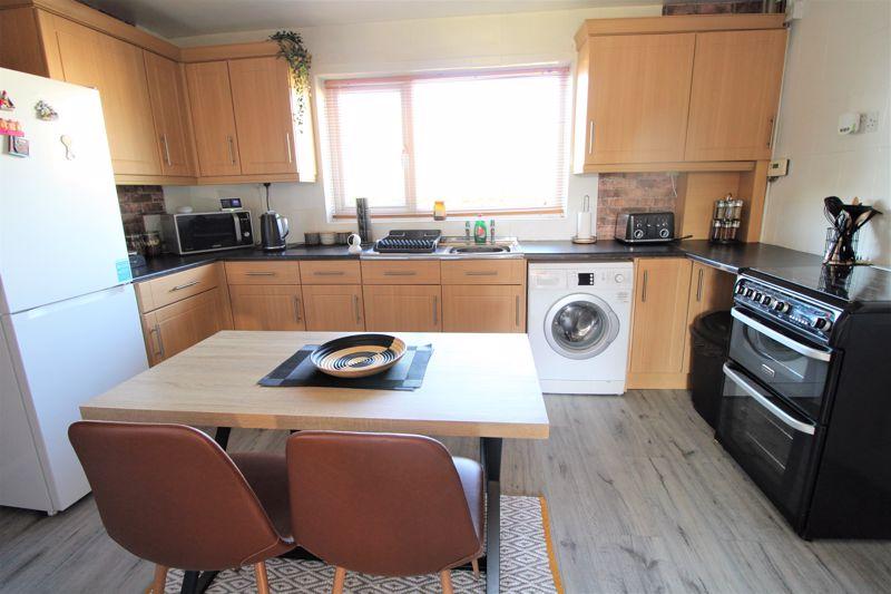 Wilkin Road, Brownhills, Walsall. 3 bed terraced house £175,000
