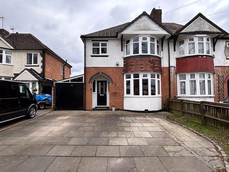 Warren Hill Road, Kingstanding, Birmingham, B44 8HA 3 bed semidetached