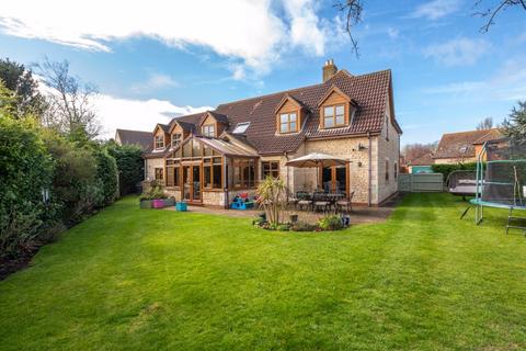 4 bedroom detached house for sale - Maple Lodge, 5 The Nurseries, Rowston