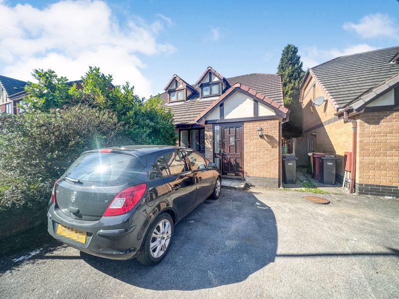 Sandyhills, Great Lever, Bolton 2 bed semidetached house £750 pcm (£