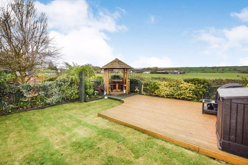 Hillcrest Road, HorndonOnTheHill 4 bed semidetached house £575,000