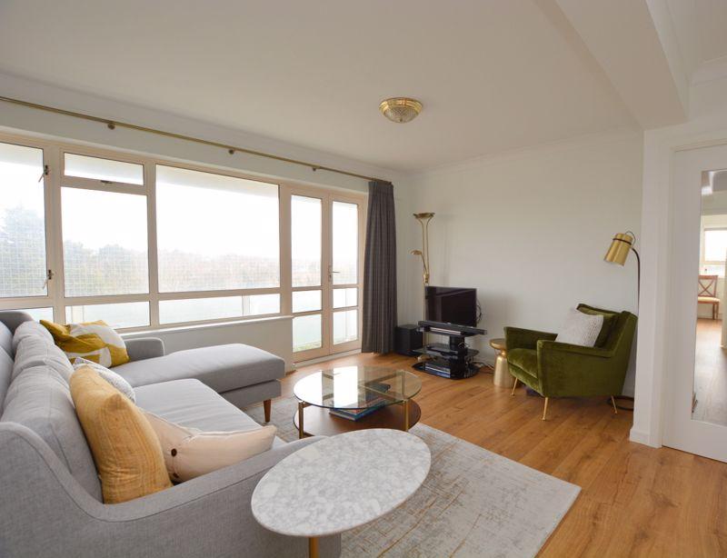 Dove Park, Hatch End 3 bed flat £457,500