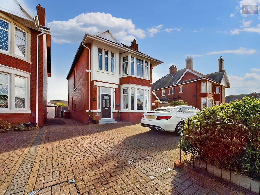 Windermere Road, Blackpool, FY4 4 bed detached house for sale £300,000