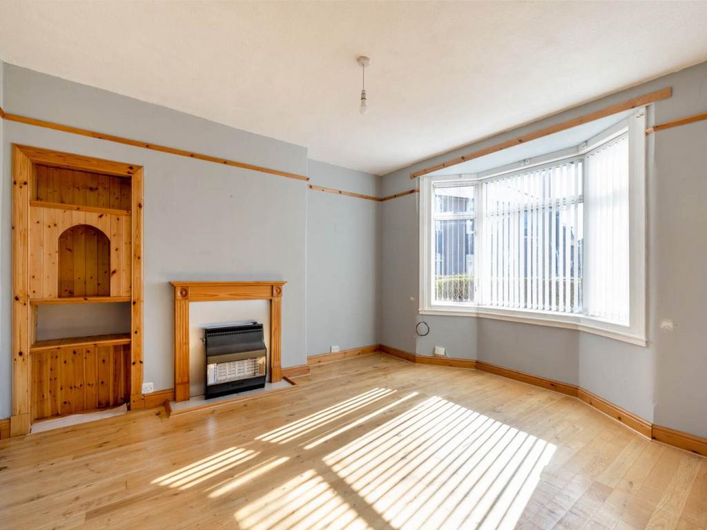 Crewe Road West, Granton, Edinburgh 2 bed villa for sale £150,000