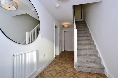 4 bedroom detached house to rent - 4 Bedroom House to Let on Crane Street, Woolsington Grange, Kenton Bank Foot