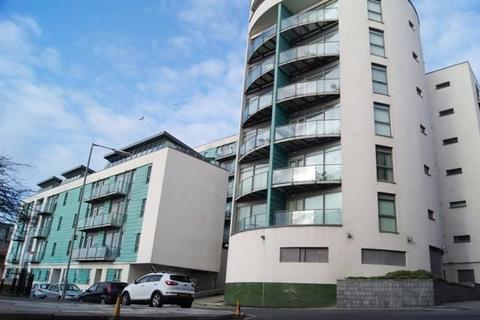 2 bedroom flat to rent, The Circle, 76 Henry Street