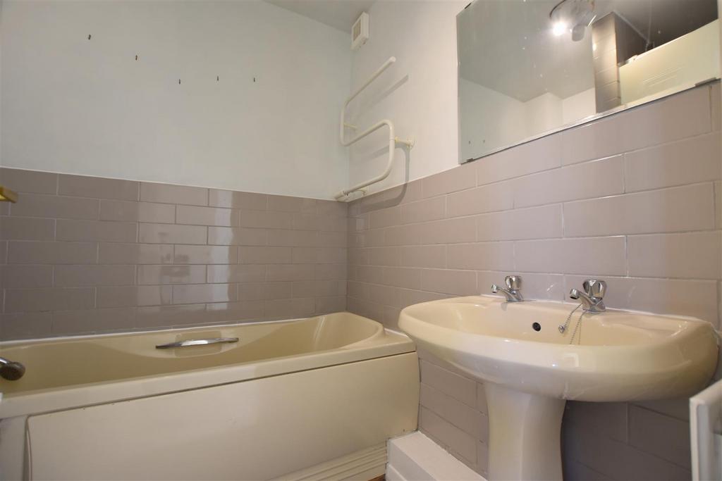 Bathroom.JPG