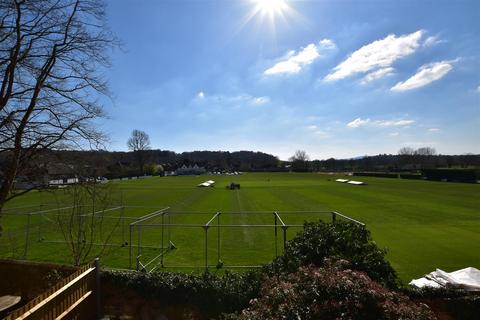 1 bedroom apartment to rent, West Street, Reigate