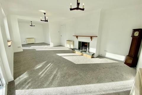 3 bedroom detached house for sale, Beach Road, Llanbedrog, Pwllheli
