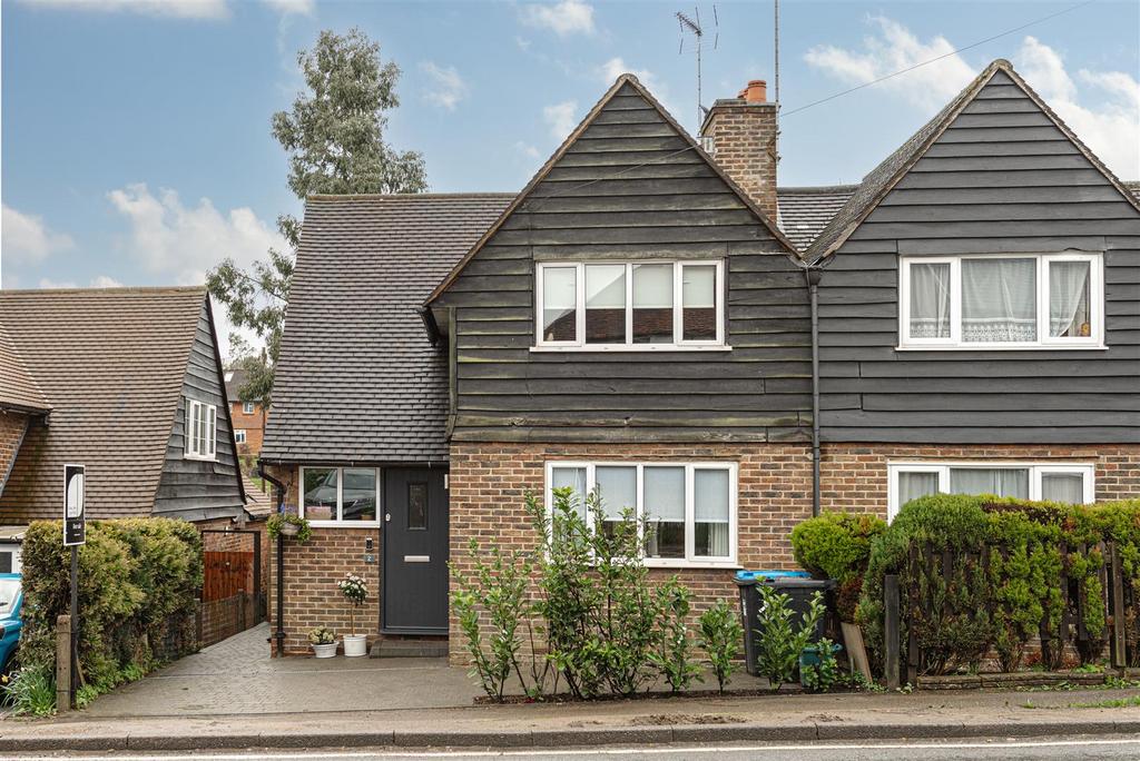 Godstone Road, Bletchingley, Redhill 3 bed semidetached house for sale