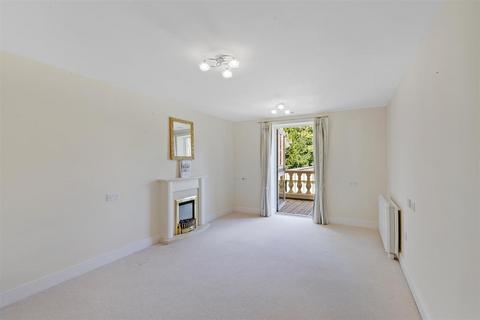 1 bedroom apartment for sale, Cartwright Court, Church Street, Malvern, WR14 2GE