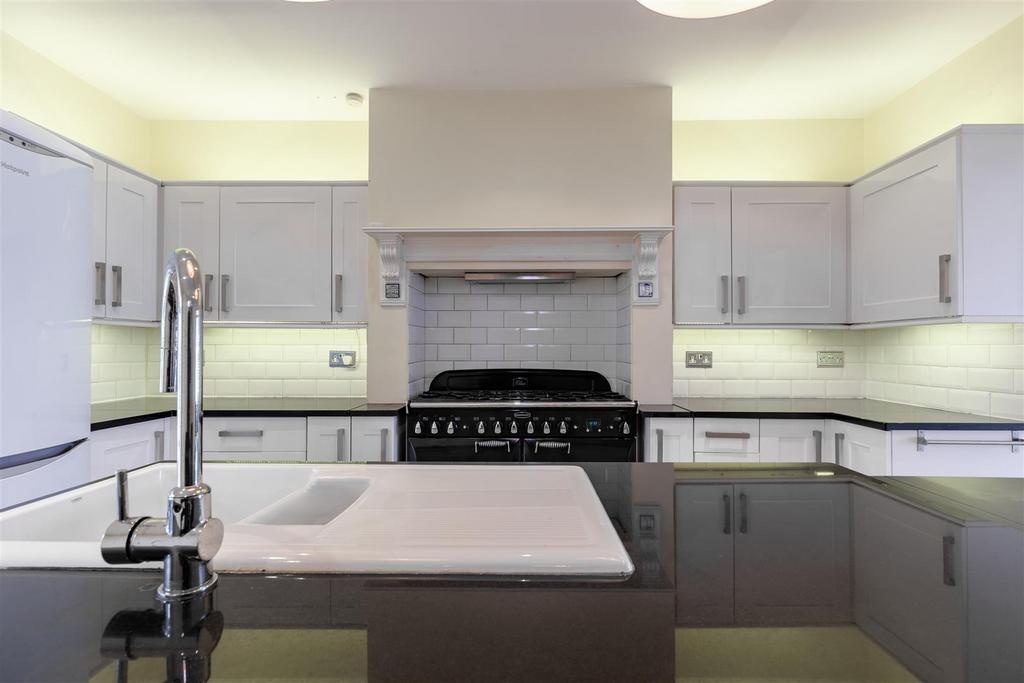 Curzon House Victoria Road 4 bed townhouse for sale £625,000