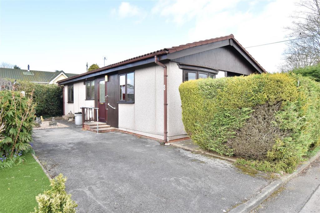 Severn Way, Chapel Lane, Wythall... 2 bed park home £149,999