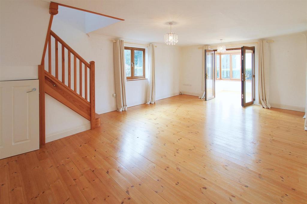 Lounge to conservatory