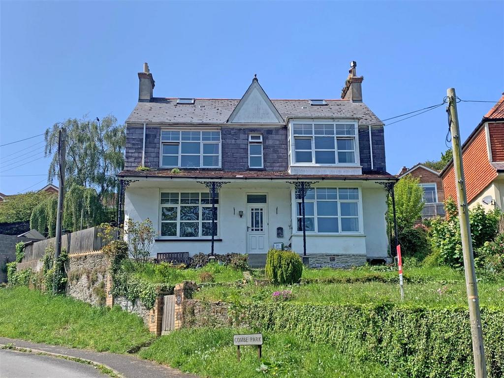 6 bed detached house for sale £450,000