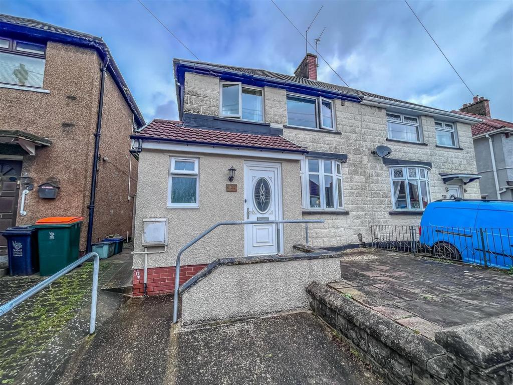 Gaer Park Drive, Newport 3 bed semidetached house for sale £220,000