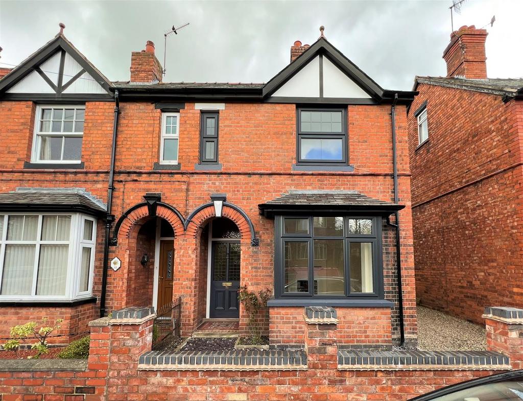 Brownlow Road, Ellesmere. 3 bed semidetached house £220,000