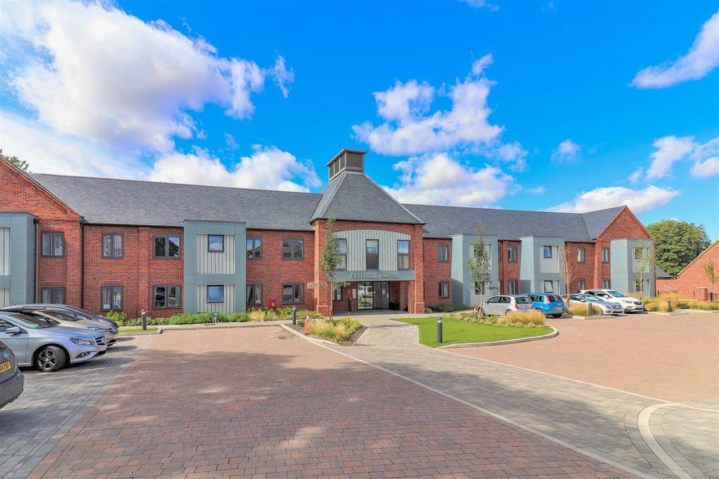 Tyefield Place, Hadleigh, Ipswich 2 bed apartment £350,000