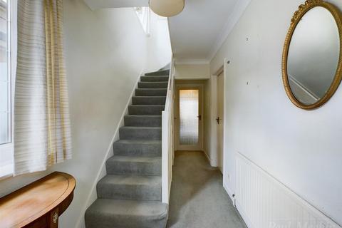43 The Ruffetts, South Croydon, CR2 7LS