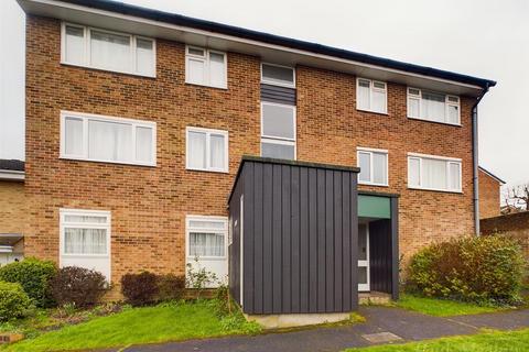 111 Middlefields, Croydon, CR0 9LH