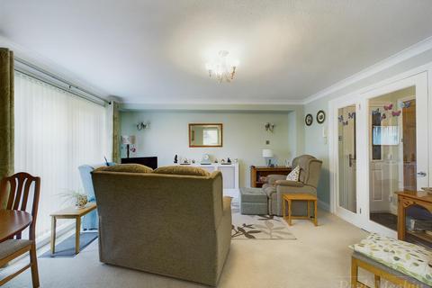111 Middlefields, Croydon, CR0 9LH