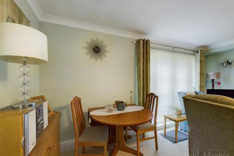 111 Middlefields, Croydon, CR0 9LH