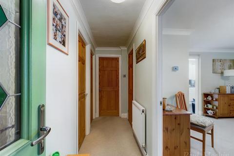 111 Middlefields, Croydon, CR0 9LH