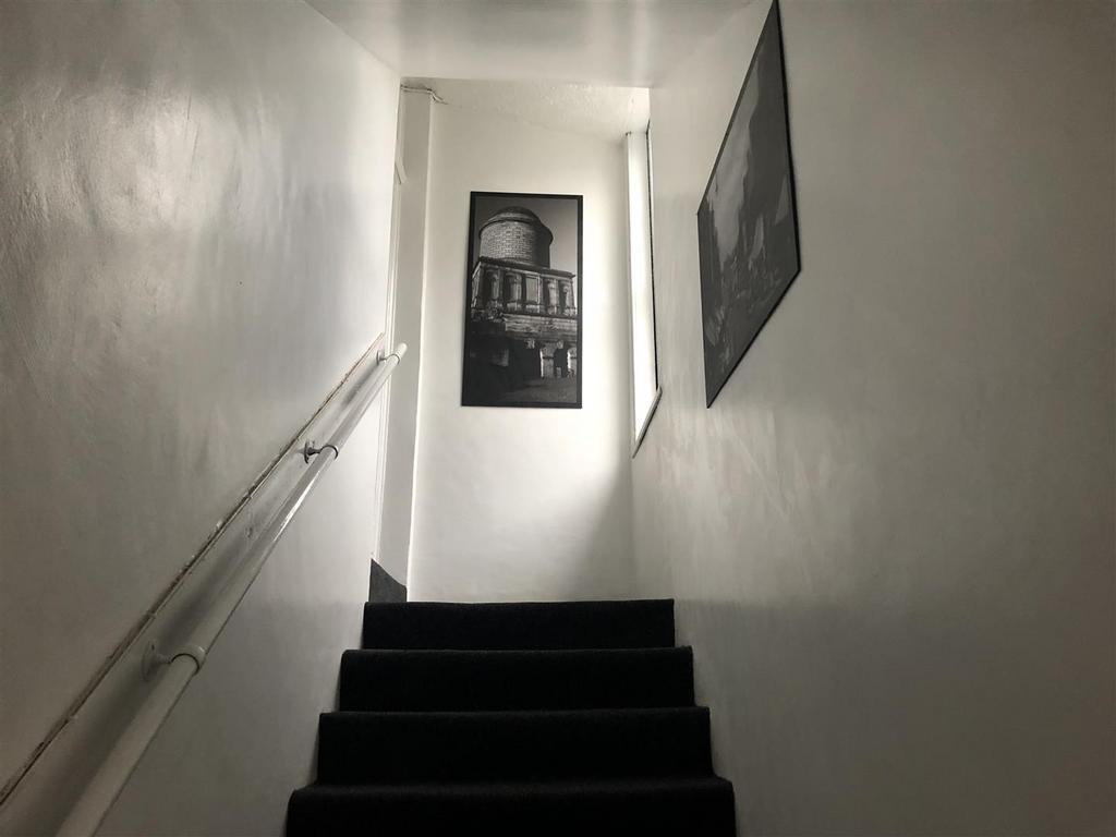 Strathmore Road, Hamilton 1 bed flat £475 pcm (£110 pw)